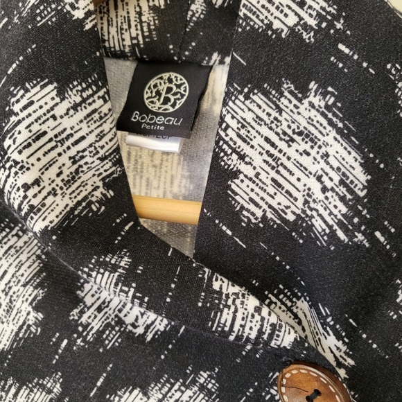 Black with Grey Wrap Top XS Petite - Picture 3 of 4